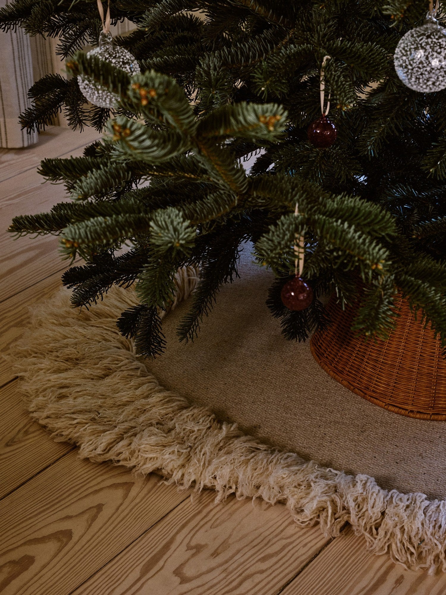 Ferm-Living-Norte-Rug-120-Natural-miljo-1