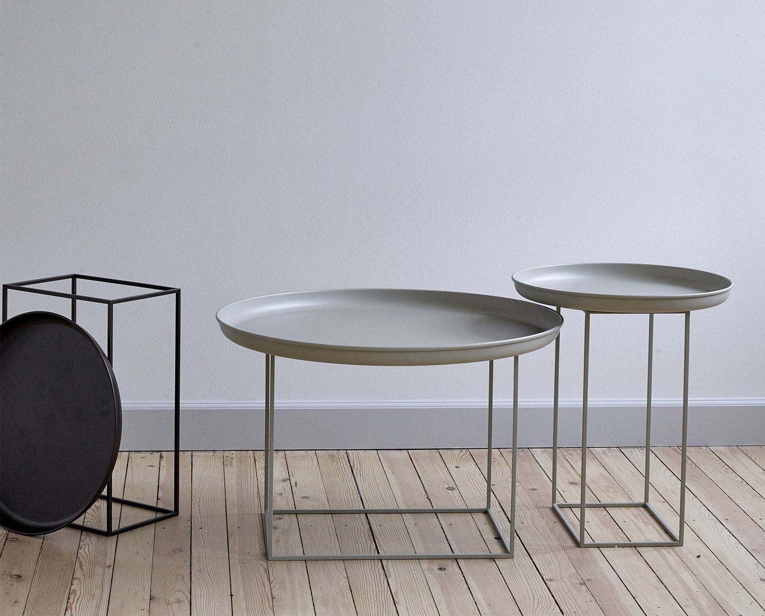 Duke Soffbord från NORR11 i färgen Stone i storlekarna Small och Medium