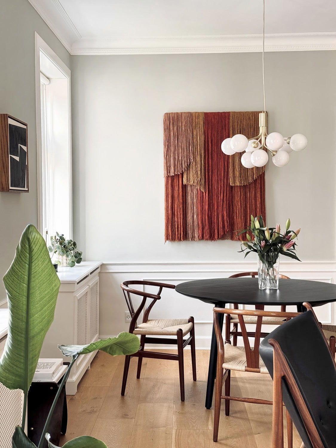 Thiel Wall Deco Ochre från Tinted Objects.