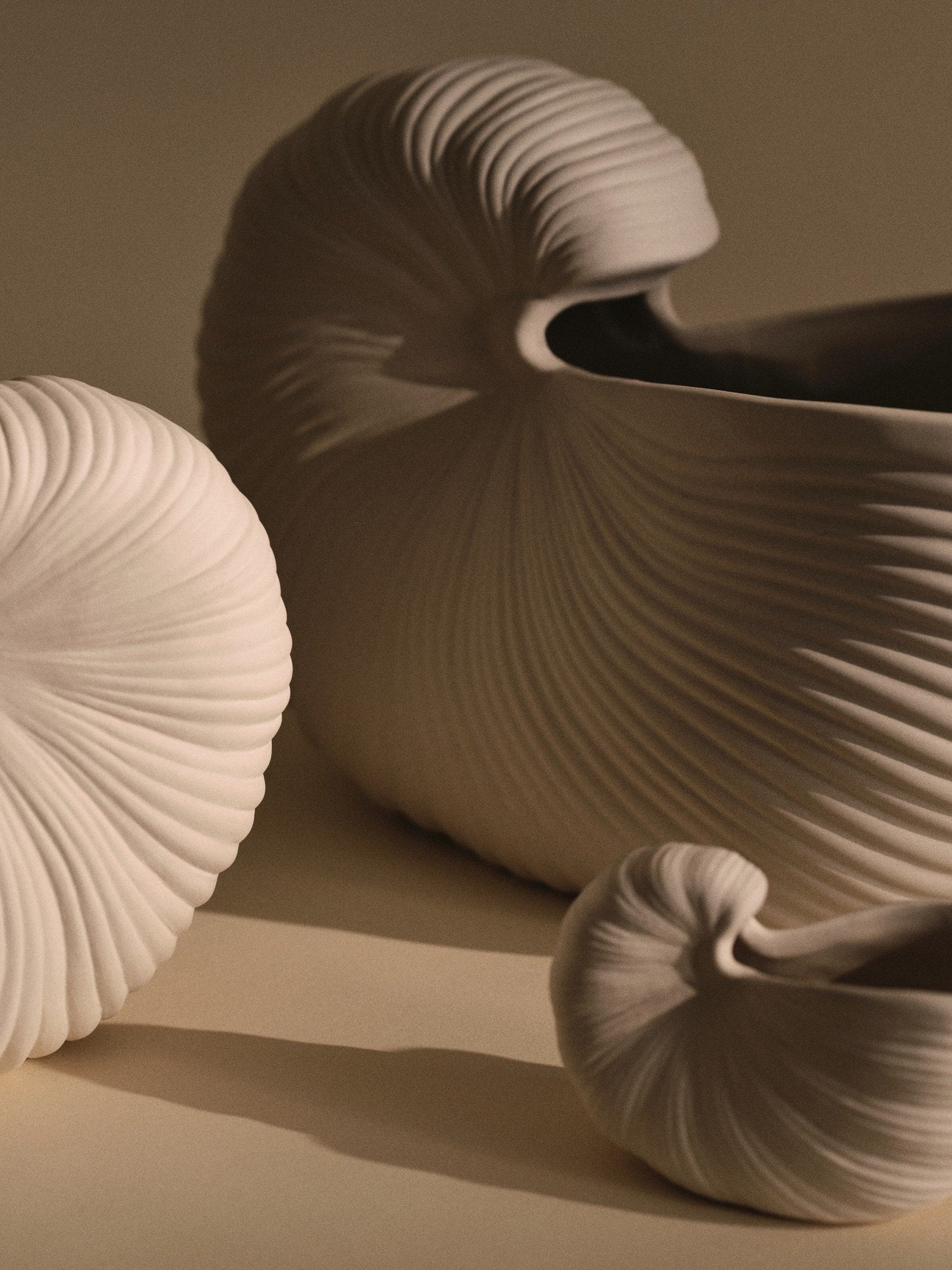 Ferm-Living-Shell-Pot-11-Off-white-miljo-1