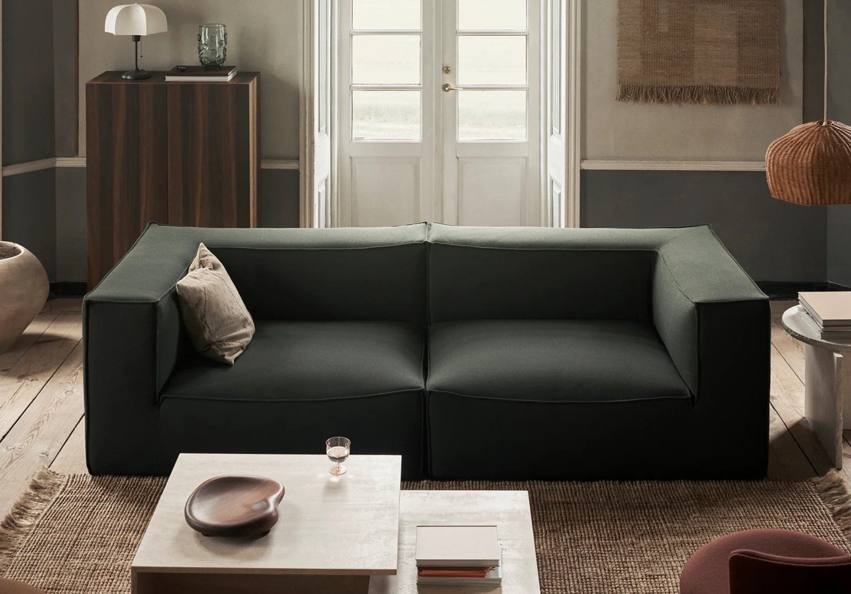 Catena-Sofa-Large-Grain-1104268125-1104268126-Lifestyle