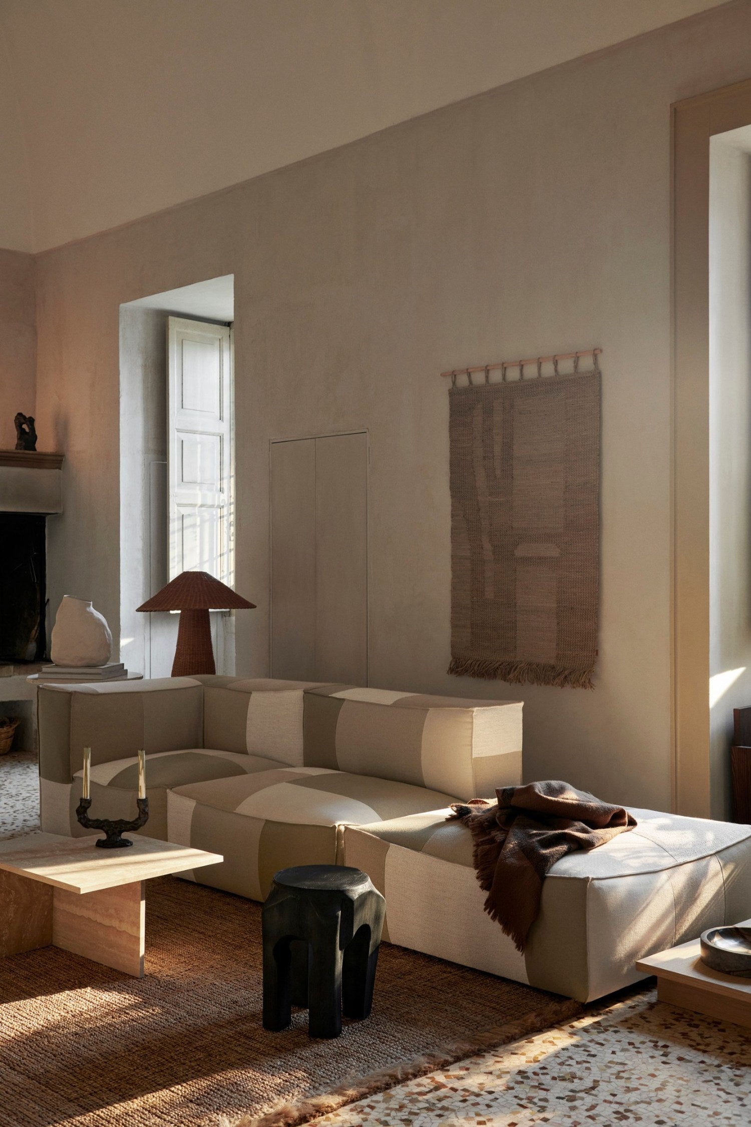 Ferm-Living-Catena-Connect-Corner-Large-L200-Patchwork-Natural-Off-White-7280-miljo-1