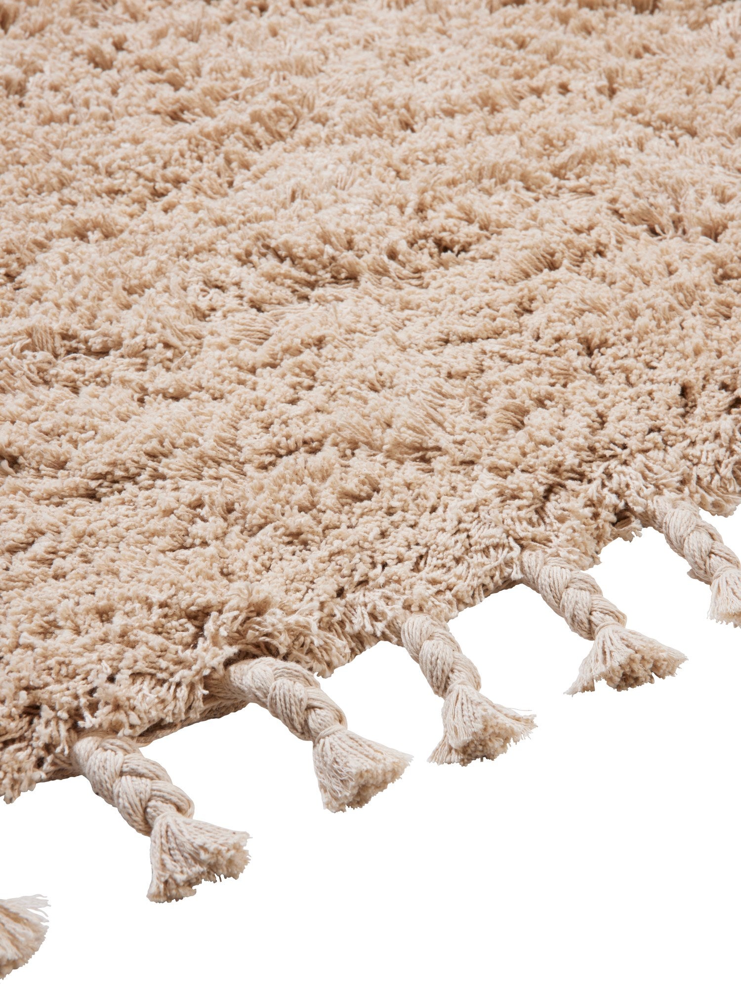 Ferm-Living-Amass-Long-Pile-Rug-Off-white-2014-miljo-1