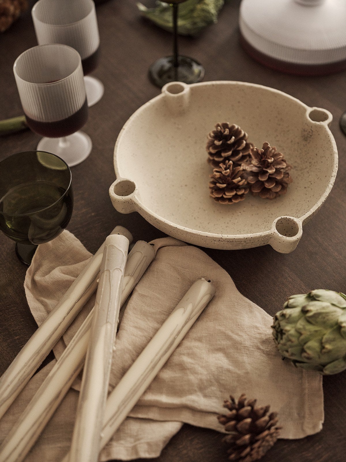 Ferm-Living-Dryp-Candles-Set-of-2-Warm-Grey-miljo-2