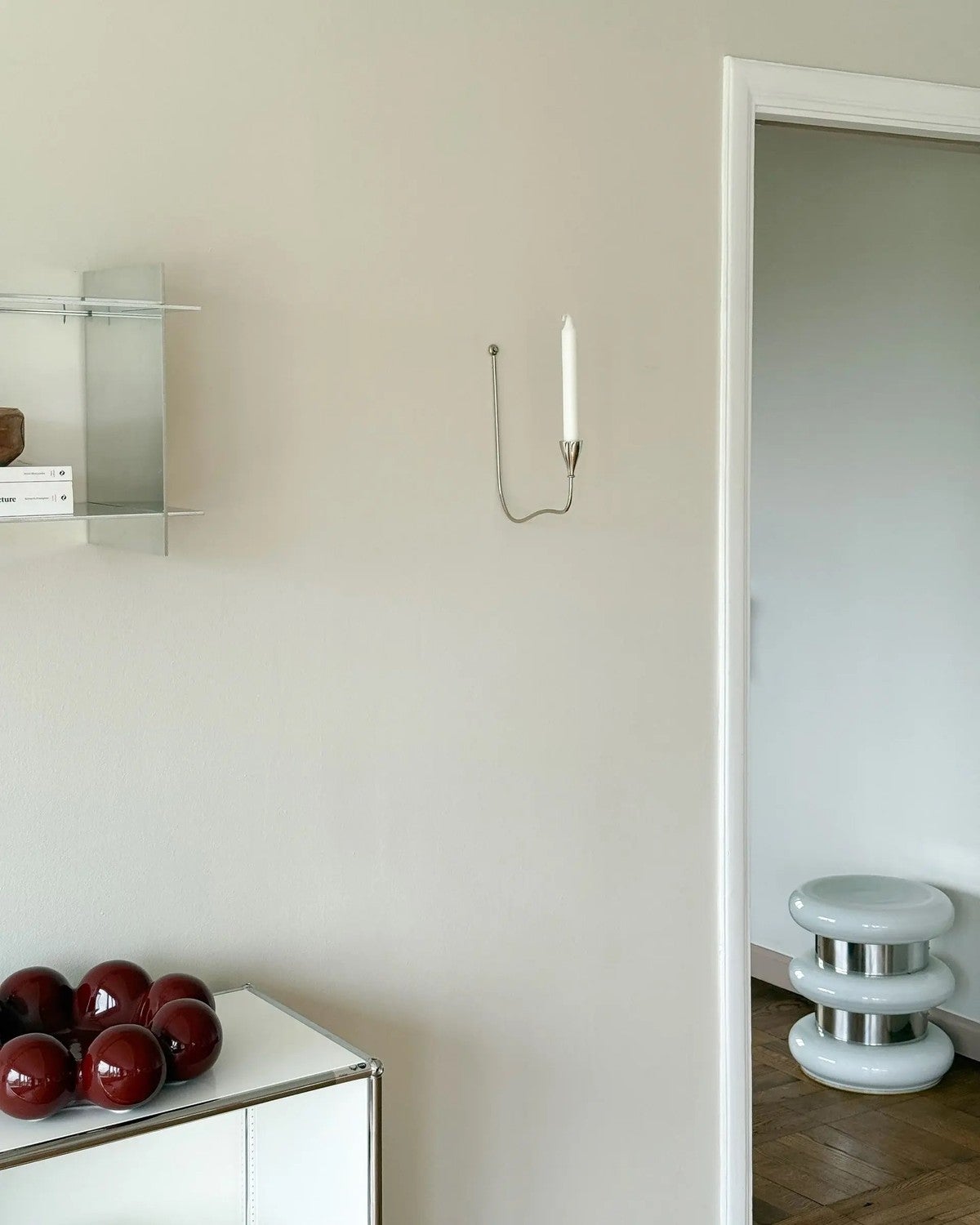 Lupia Wall Sconce Nickel från Tinted Objects.