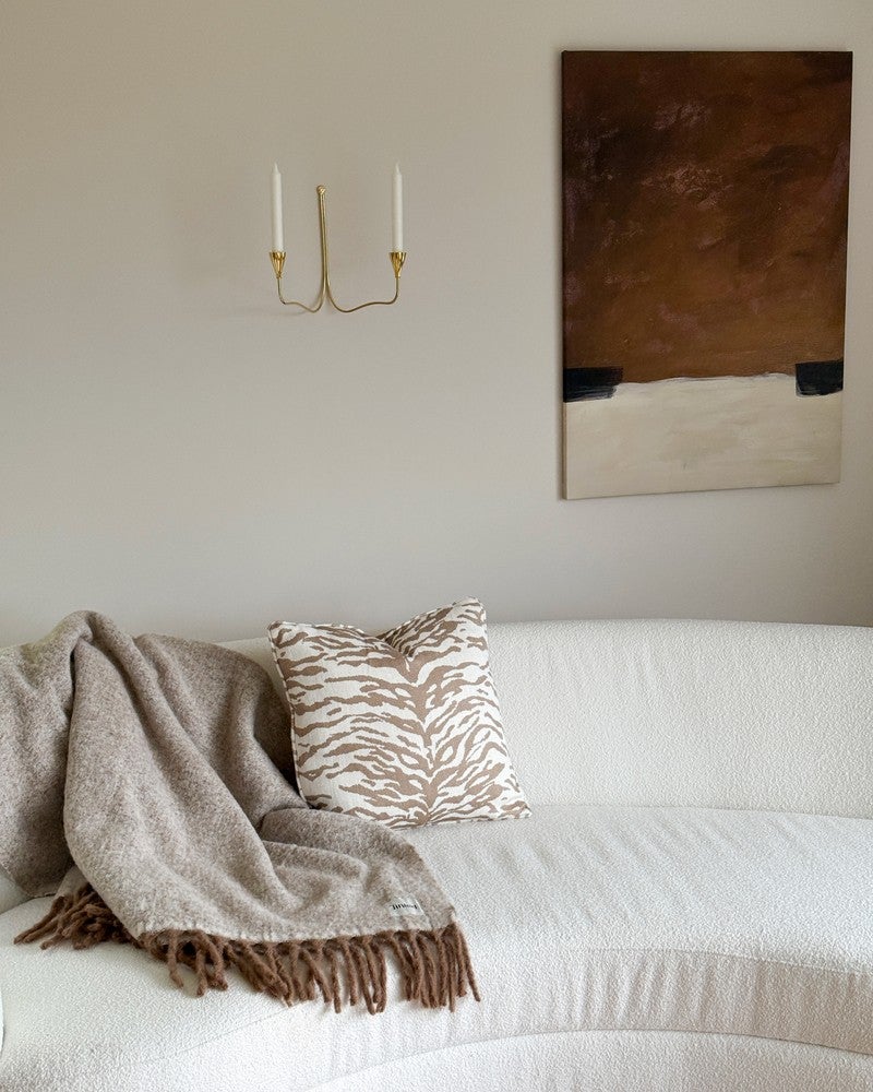Lupia Wall Sconce Twin Brass från Tinted Objects.