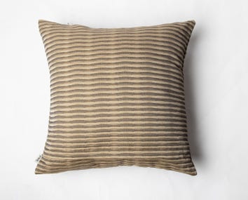 Ahlm Cushion Brown från Tinted Objects.