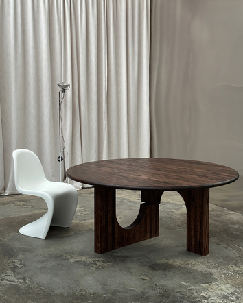 Sanders-dining-table-tinted-objects-oak-no4