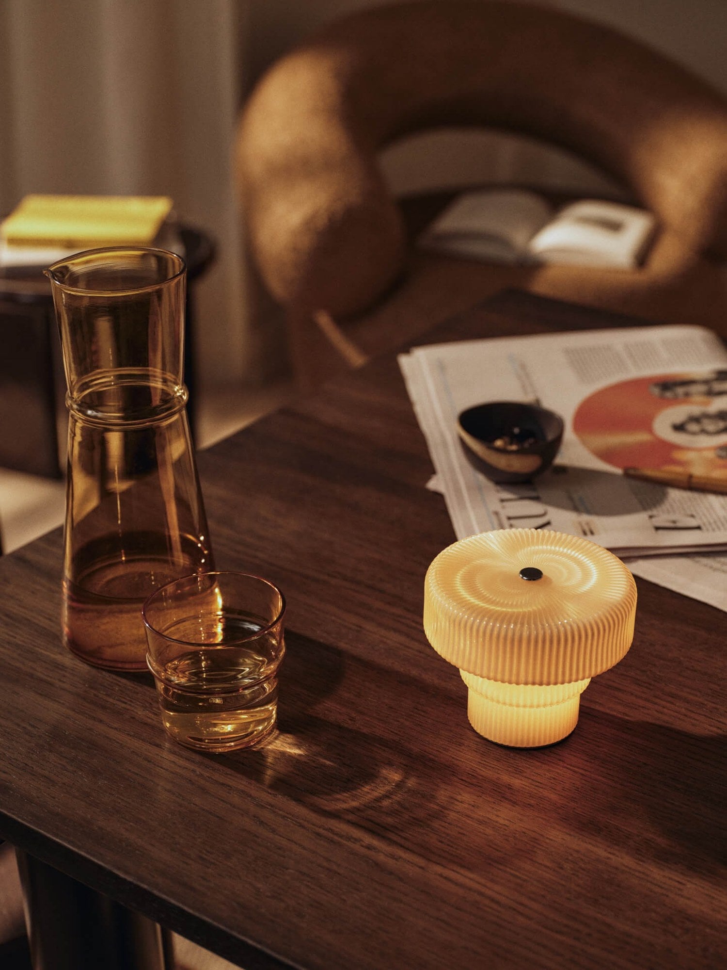 Ferm-Living-Ripple-Portable-Lamp-H10-Oat-2783-miljo-2