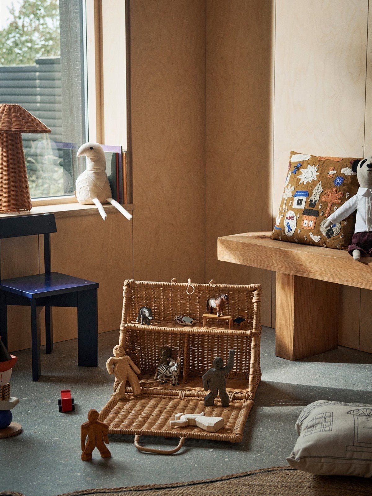 Ferm-Living-Braided-A-house-Natural-miljo