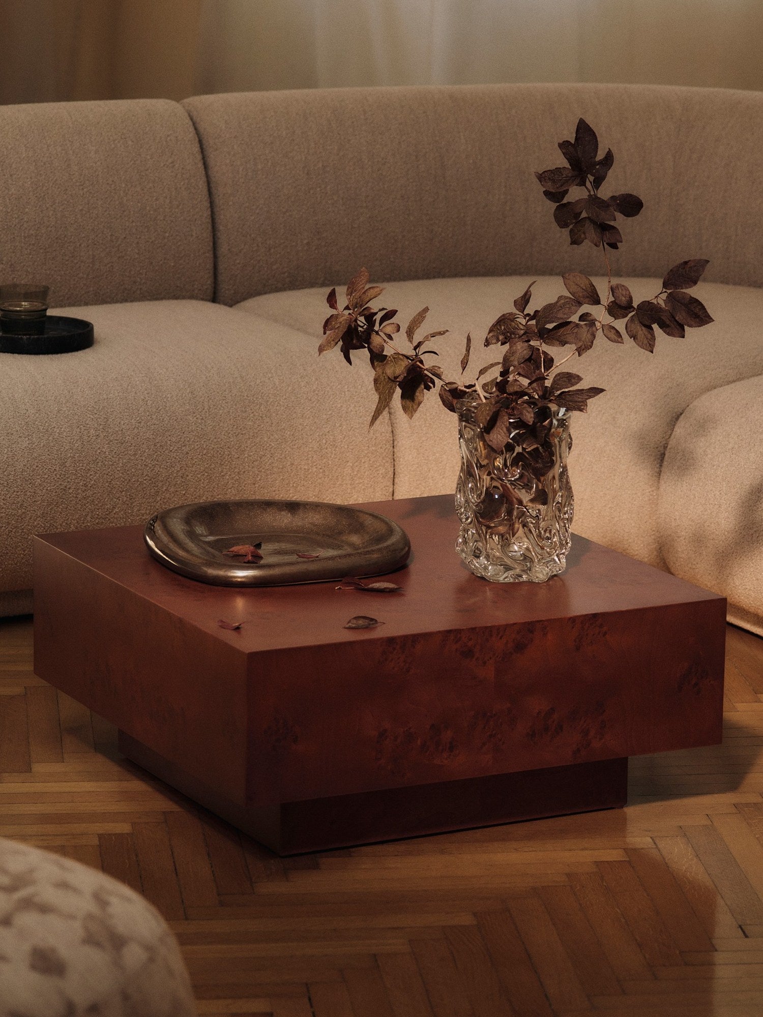 Ferm-Living-Bellure-Centrepiece-35-Rustic-Bronze-2110-miljo-2