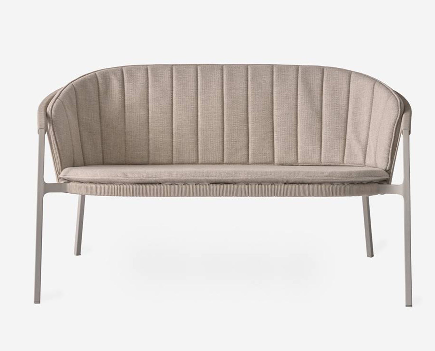 vipp-710-lagrasse-outdoor-sofa-with-cusions