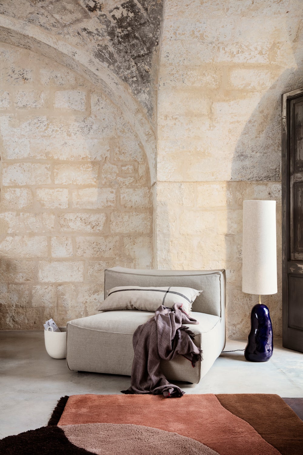 Ferm-LIVING-Catena-Center-Lifestyle-Front-of-Sweden