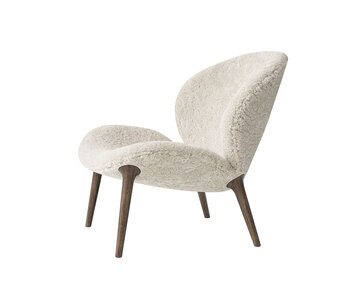 Vipp 469 Lodge Lounge Chair i fårskinnet Curly 09 Moonlight