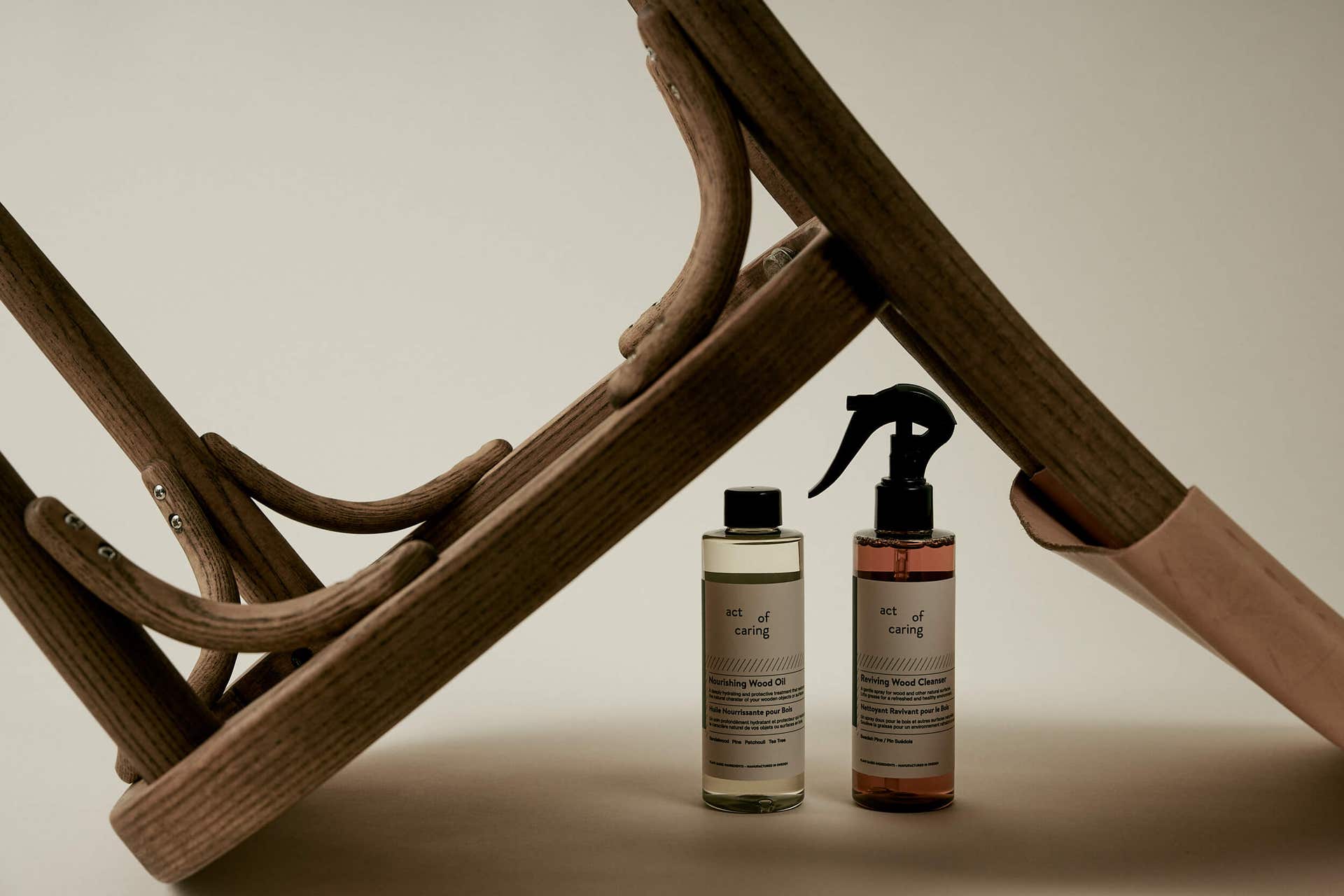 3_Wood_care_routine_lifestyle_AOC.jpg 3_Wood_care_routine_lifestyle_AOC