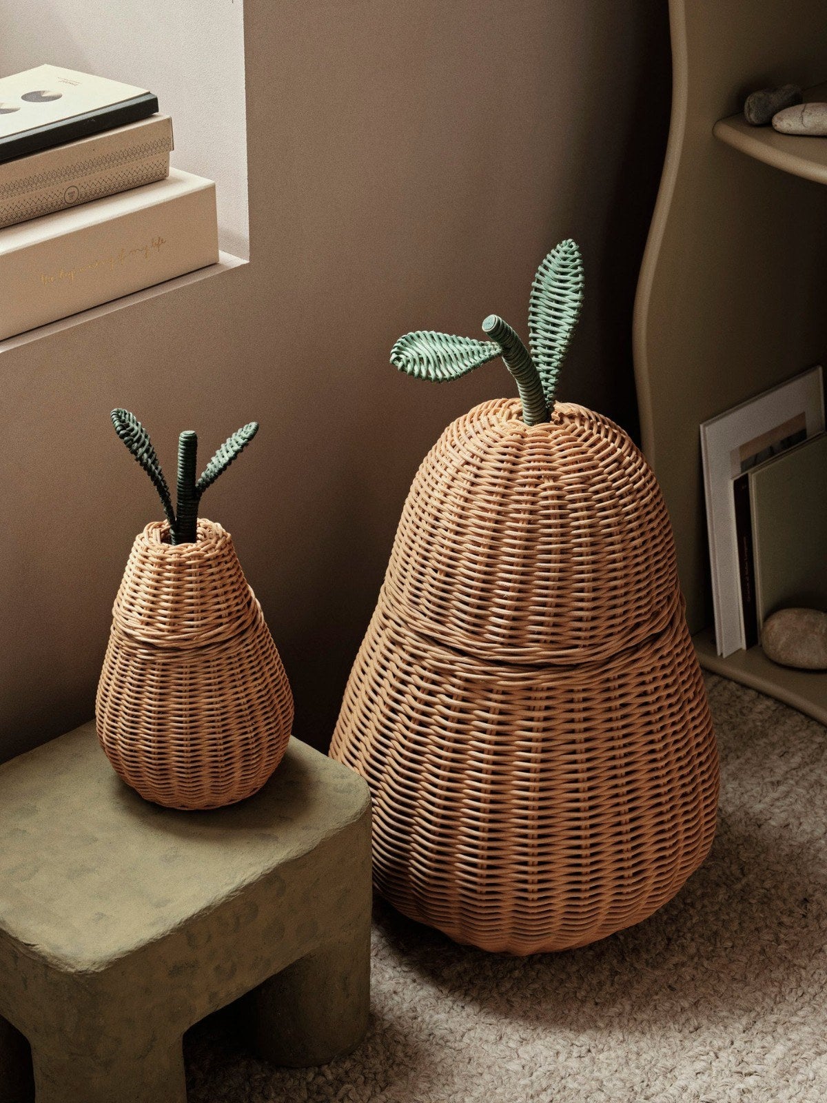 Ferm-Living-Pear-Braided-Storage-Small-Natural-miljo