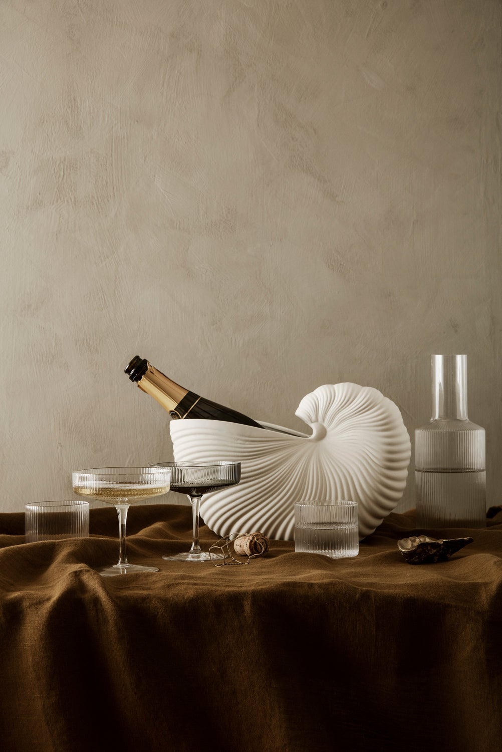 Ferm-LIVING-Ripple-Champagne-Saucers-Champagneglas-Front-of-Sweden-Lifestyle-4