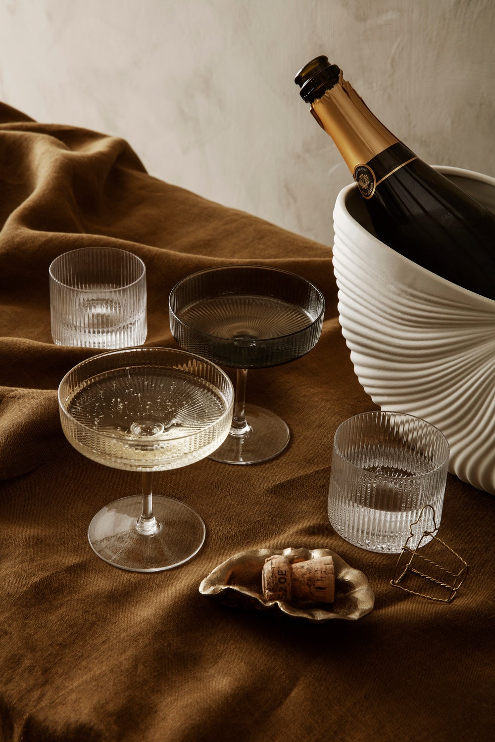 Ferm-LIVING-Ripple-Champagne-Saucers-Champagneglas-Front-of-Sweden-Lifestyle-3