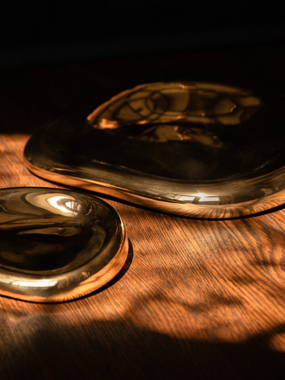 Ferm-Living-Bellure-Bowl-17-Brass-Finish-miljo-1.jpg Ferm-Living-Bellure-Bowl-17-Brass-Finish-miljo-1