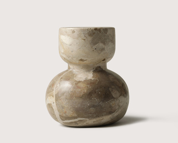 Asker Candle Holder Stone Beige från Tinted Objects